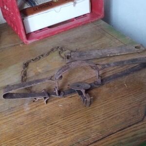 1800s Victor Iron Animal Trap Wall Accent - Brown